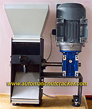 Deluxe Automatic Nutcracker Black Walnuts and Macadamia Nuts Deluxe Automatic Nutcracker Black Walnuts and Macadamia Nuts